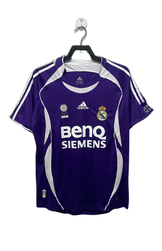 Camiseta de visitante del Real Madrid 06/07 II - Versión retro