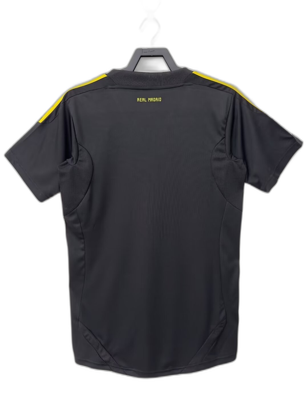 Camisa de goleiro preta do Real Madrid 11/12 - versão retrô