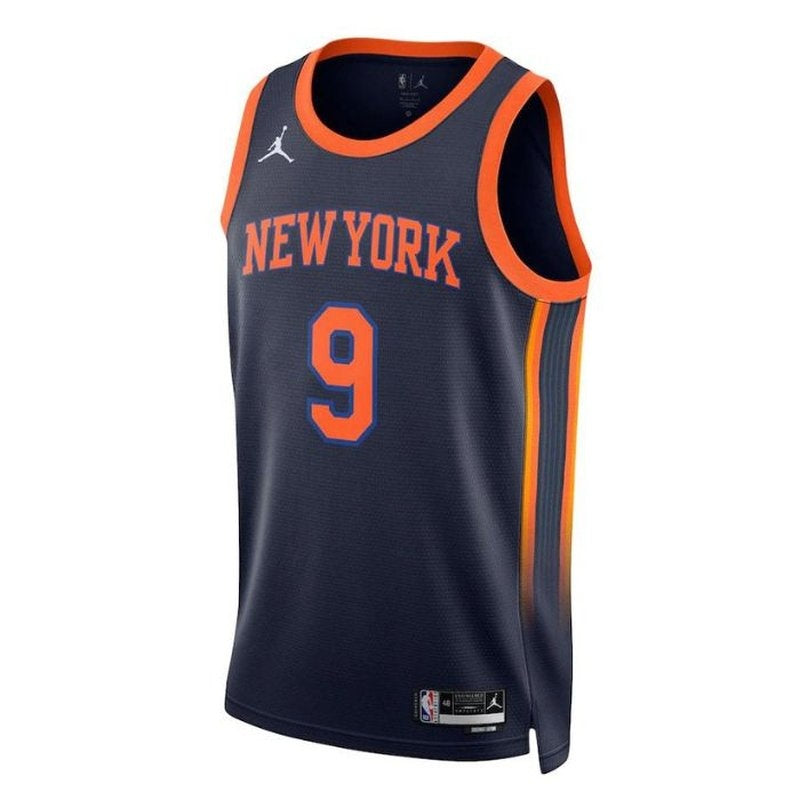 Camisa NBA RJ Barrett New York Knicks 2023 - Edição Statement - Azul-marinho