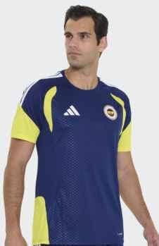 Fenerbahce 26/27 Training Jersey - worn by model side