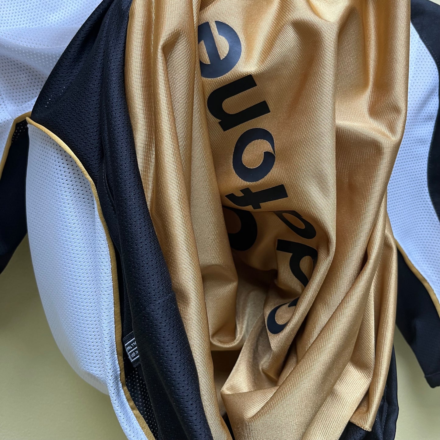 Manchester United 01/02 Centenário Jersey - Retro Version