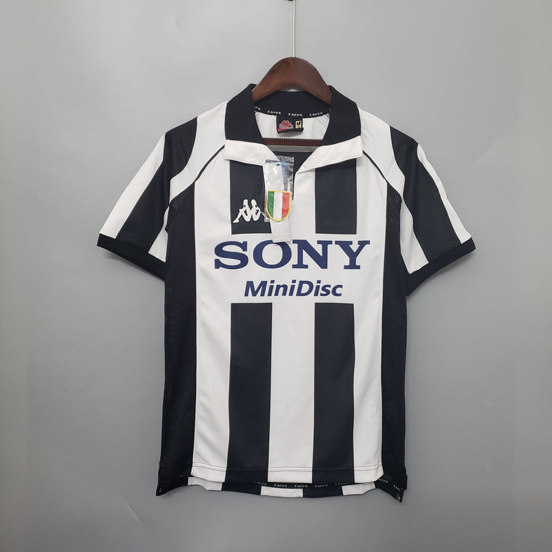 Imagem do produto Camisa Juventus Titular 97/98 - Versão Retro com entrega para brasileiros no Reino Unido