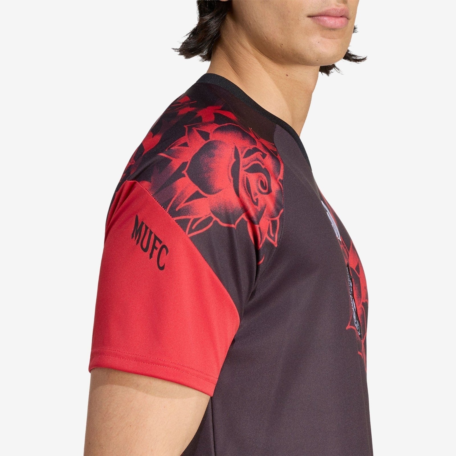 Manchester United 26/27 Pre Match Jersey - shoulder and rose print detail