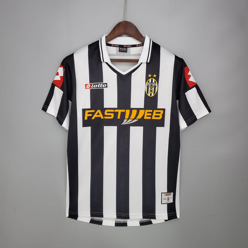 Imagem do produto Camisa Juventus Titular 01/02 - Versão Retro com entrega para brasileiros no Reino Unido