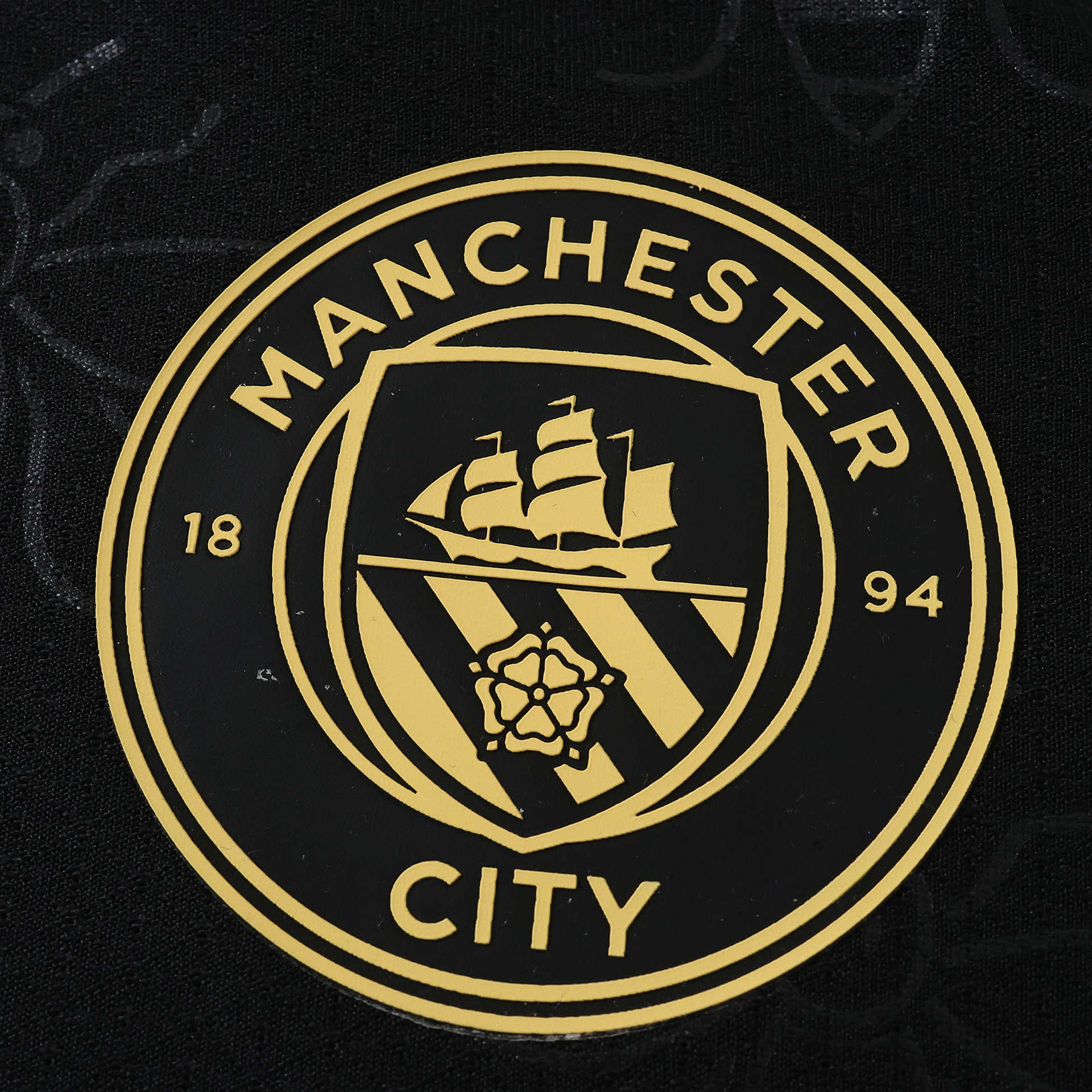 Manchester City 26/27 Away Player Jersey - crest detail