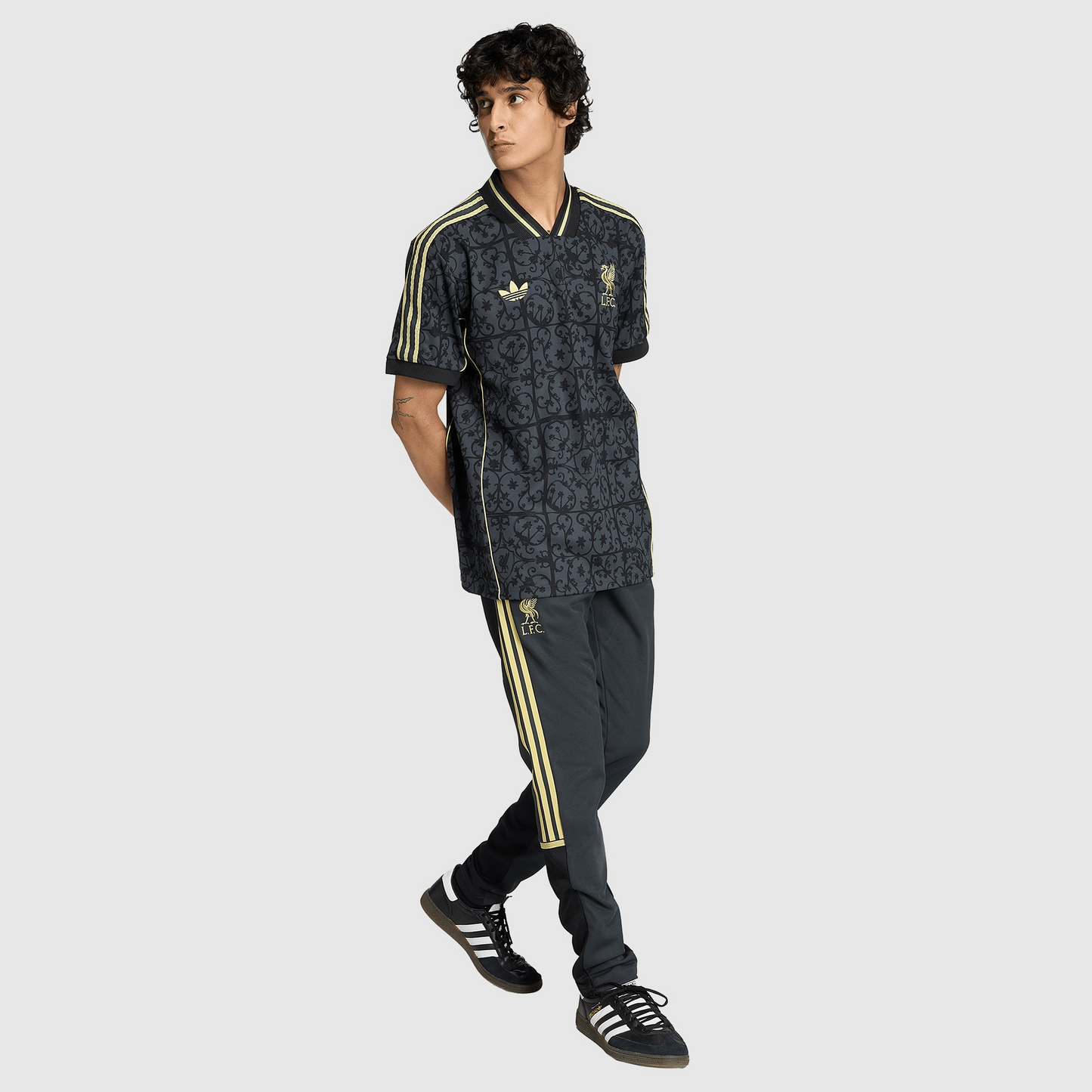 Liverpool 25/26 Lifestyler Jersey - worn by model full length