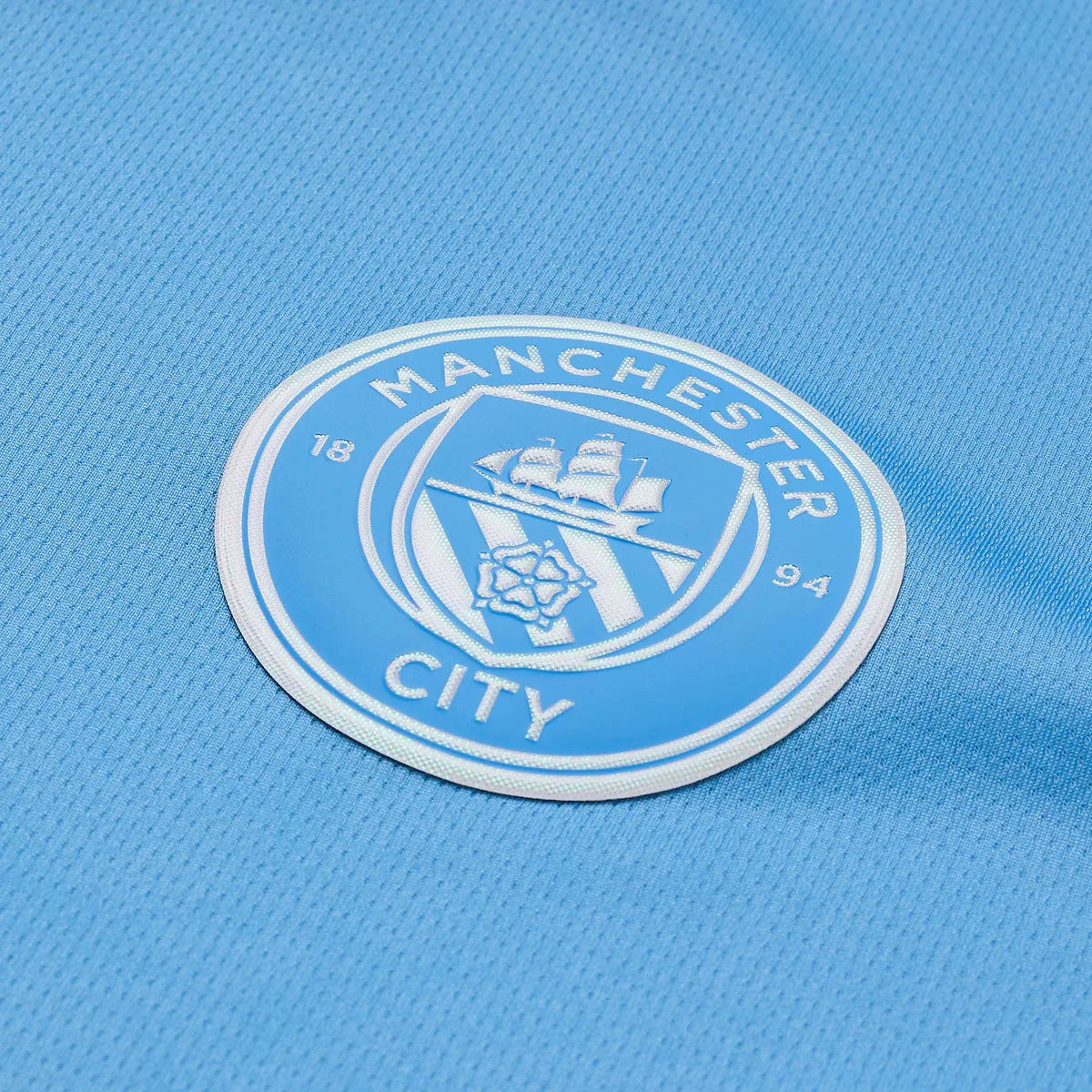 Manchester City 26/27 Home Jersey - crest detail