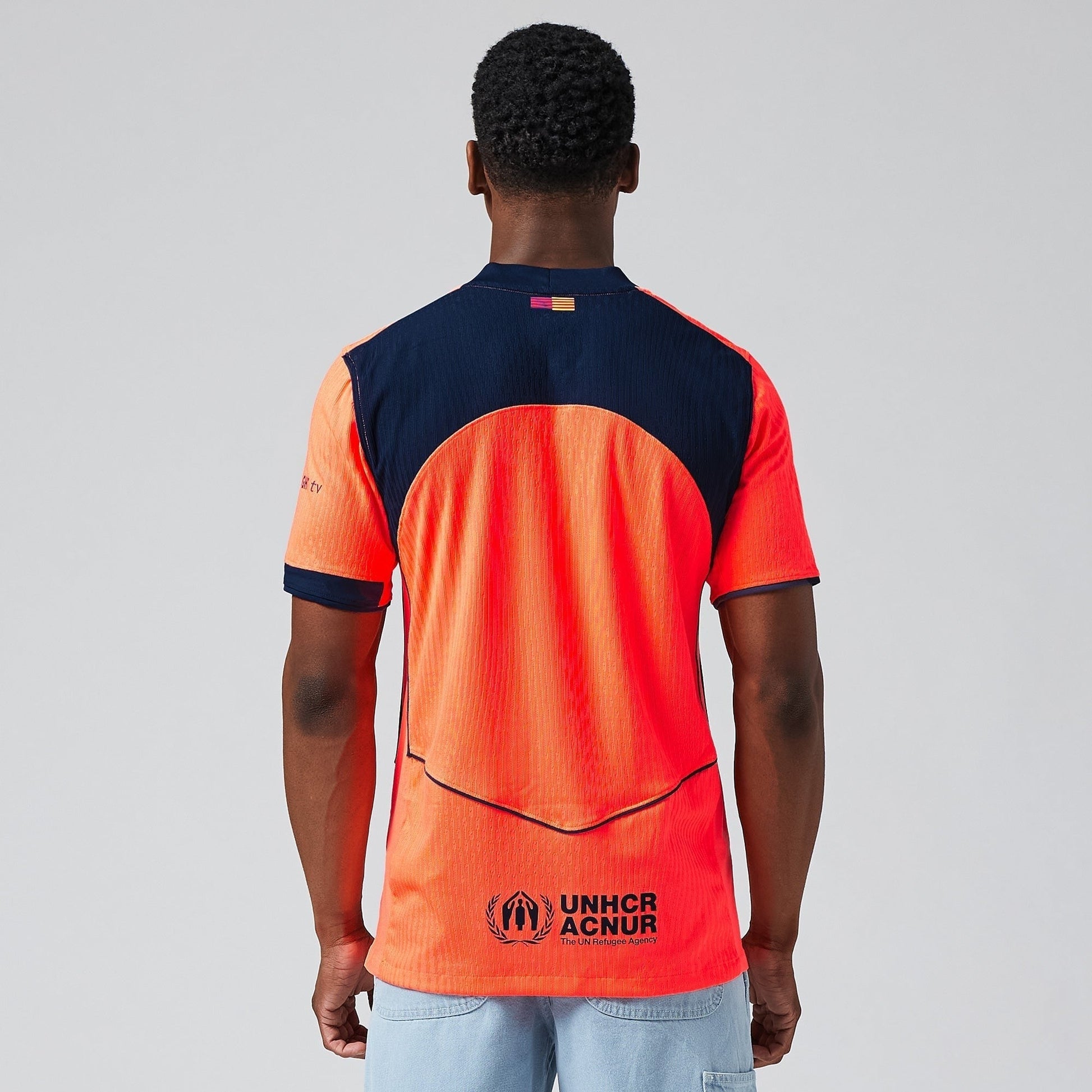 Barcelona 25/26 Third Player Jersey - crest detail