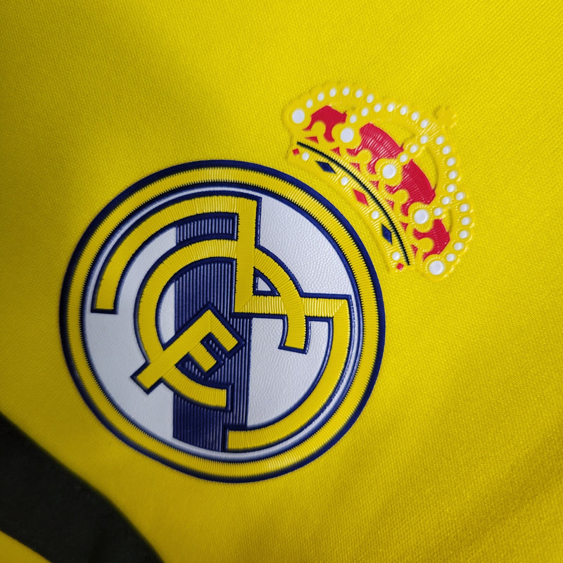 Real Madrid Goalkeeper Shirt Yellow 11/12 - Retro Version