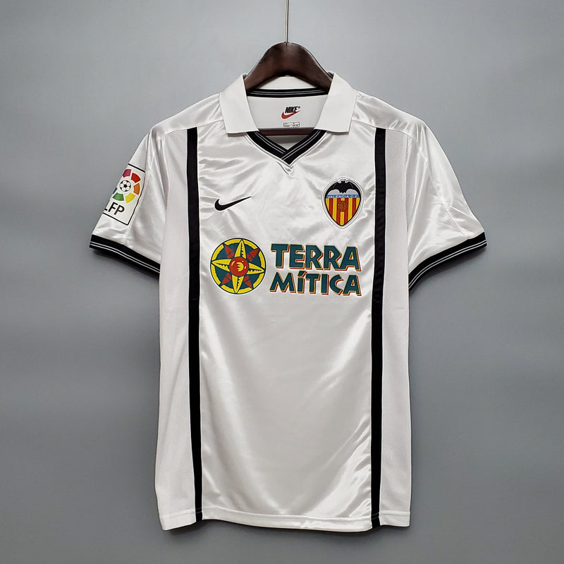 Imagem do produto Camisa Valencia Titular 01/02 - Versão Retro com entrega para brasileiros no Reino Unido