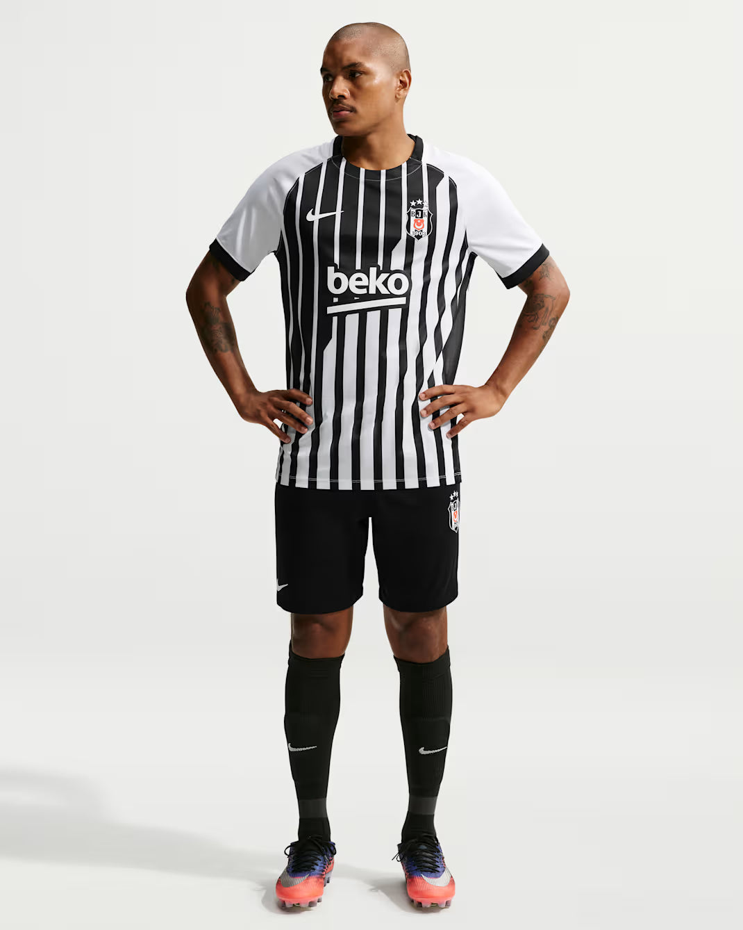 Besiktas 26/27 Away Jersey - worn by model full kit front