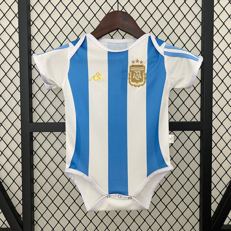 Imagem do produto CAMISETA ARGENTINA I COPA AMÉRICA 2024 BABY com entrega para brasileiros no Reino Unido