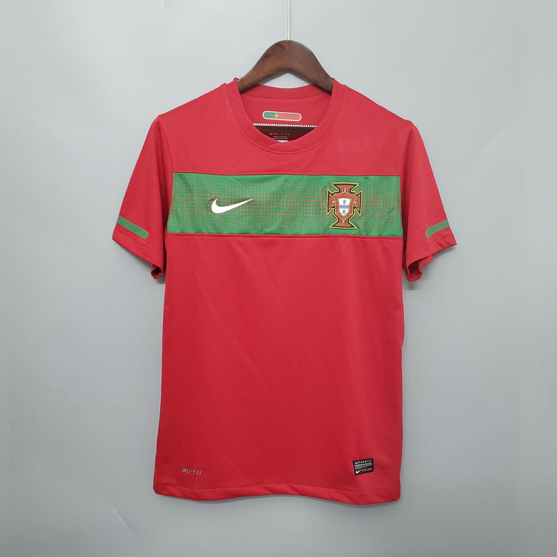 Imagem do produto Camisa Portugal Titular 2010 - Versão Retro com entrega para brasileiros no Reino Unido