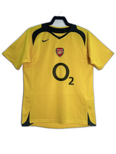 Camisa reserva do Arsenal 05/06 II - Versão retrô