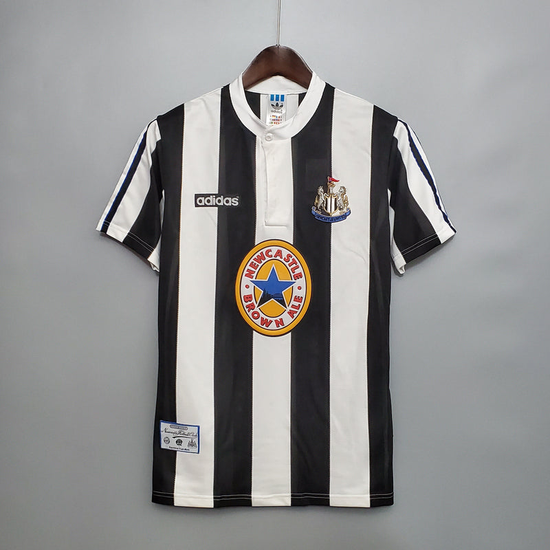 Imagem do produto Camisa Newcastle Titular 95/97 - Versão Retro com entrega para brasileiros no Reino Unido