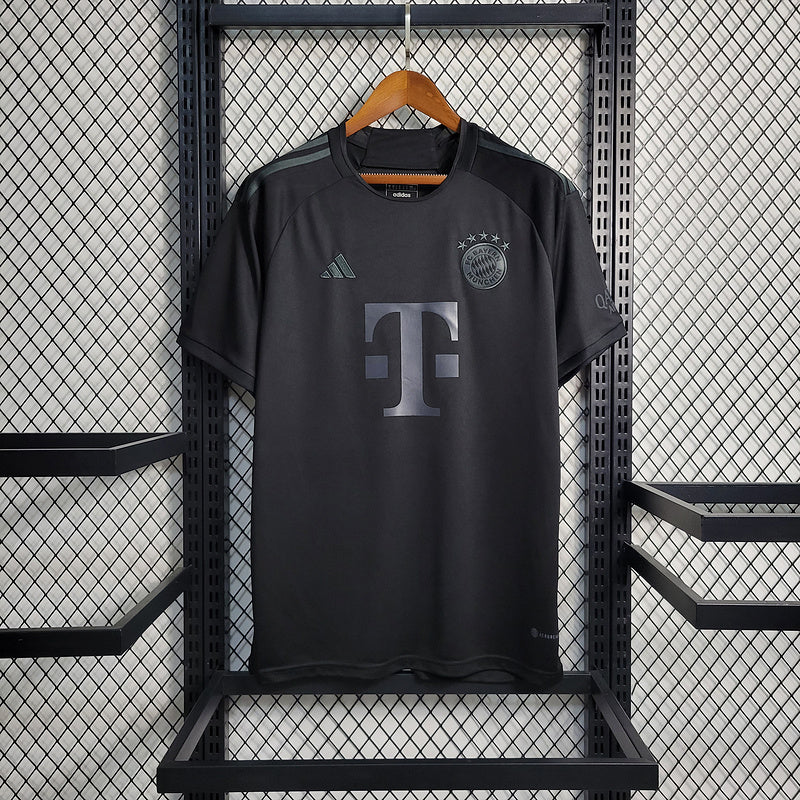 Imagem do produto Bayern de Munique 23-24 All black com entrega para brasileiros no Reino Unido