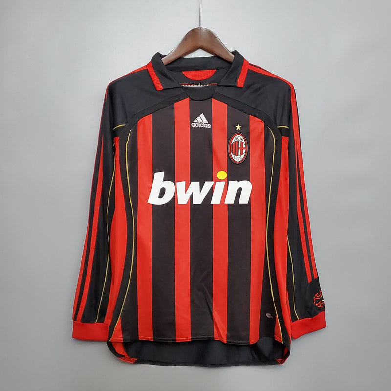 Imagem do produto Camisa Milan Titular 06/07 - Versão Retro Manga Comprida com entrega para brasileiros no Reino Unido