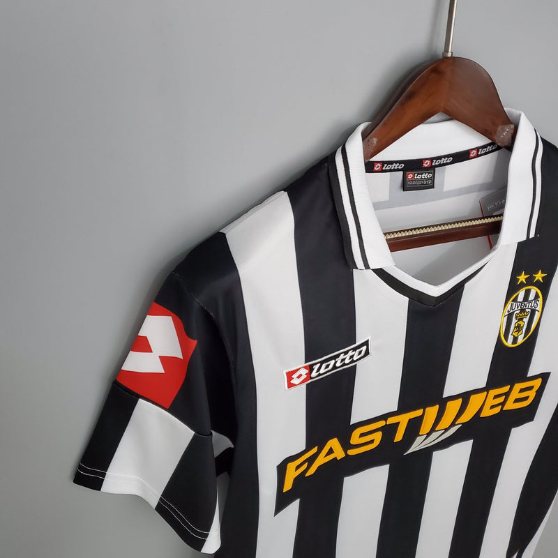 Juventus Home Shirt 01/02 - Retro Version