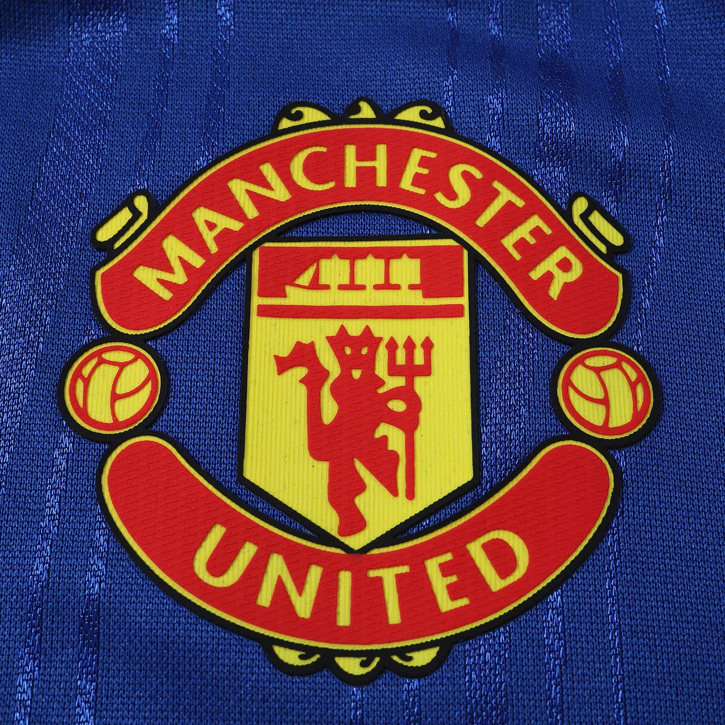 Manchester United 26/27 Away Player Jersey - crest detail