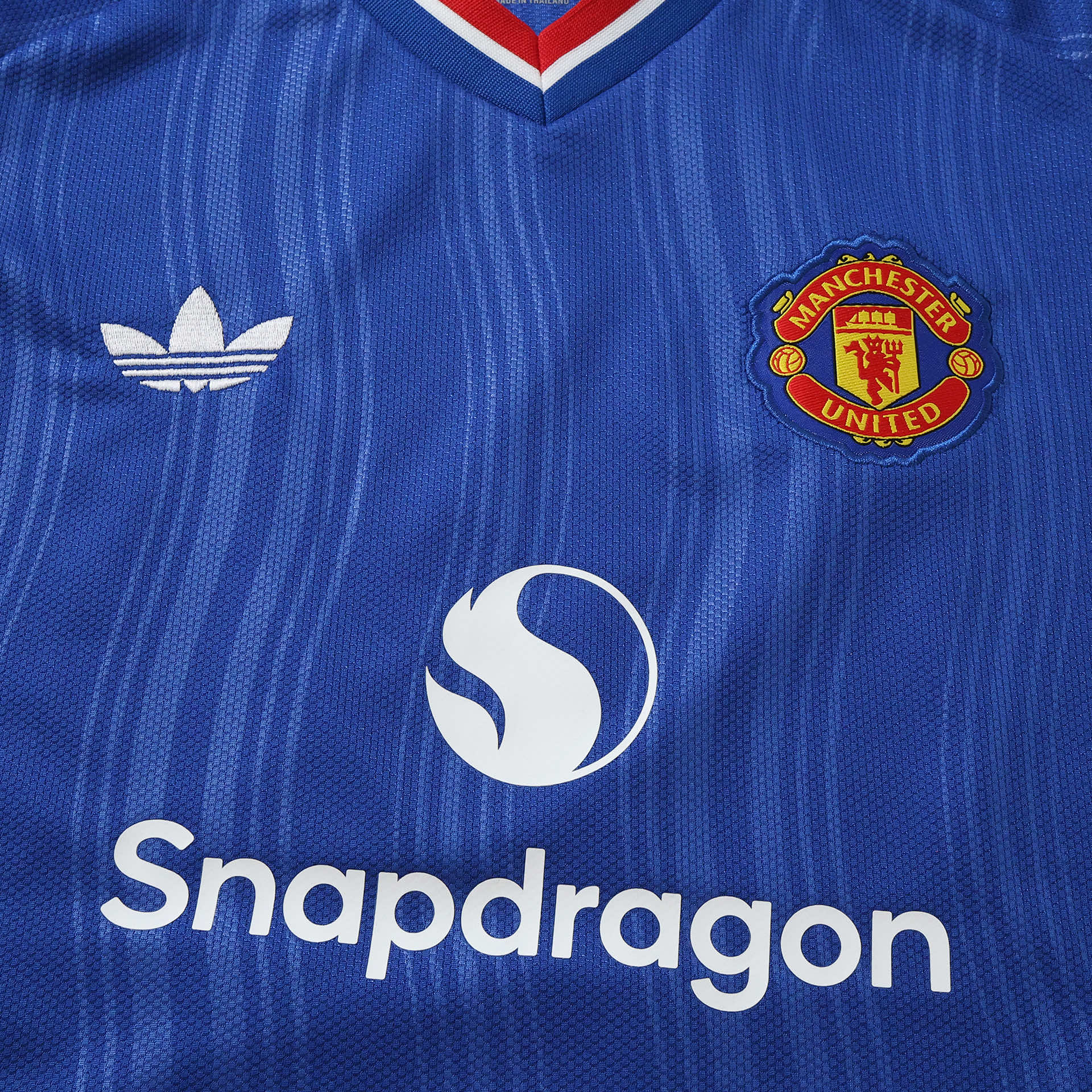 Manchester United 26/27 Away Jersey - chest and sponsor detail