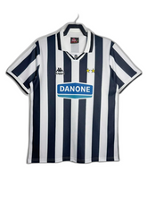 Camiseta local de la Juventus 94/95 I - Versión retro