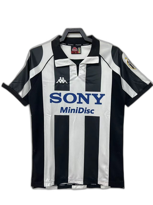 Camiseta local de la Juventus 97/98 I - Versión retro