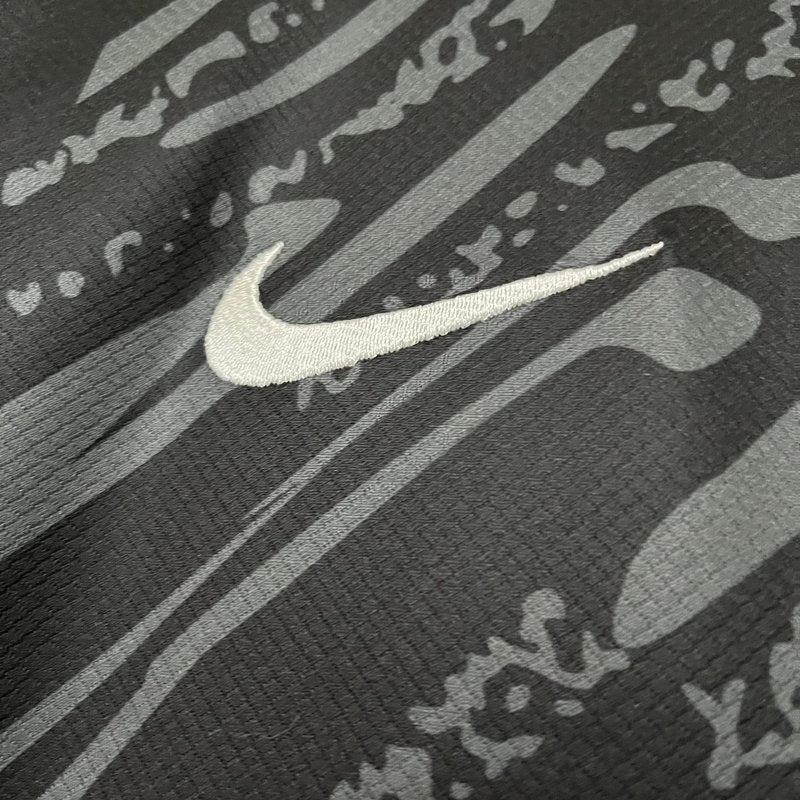 Camisa de goleiro preta do Liverpool 24/25 - Versão Torcedor 