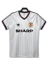 Camisa reserva do Manchester United 1983 II - Versão retrô
