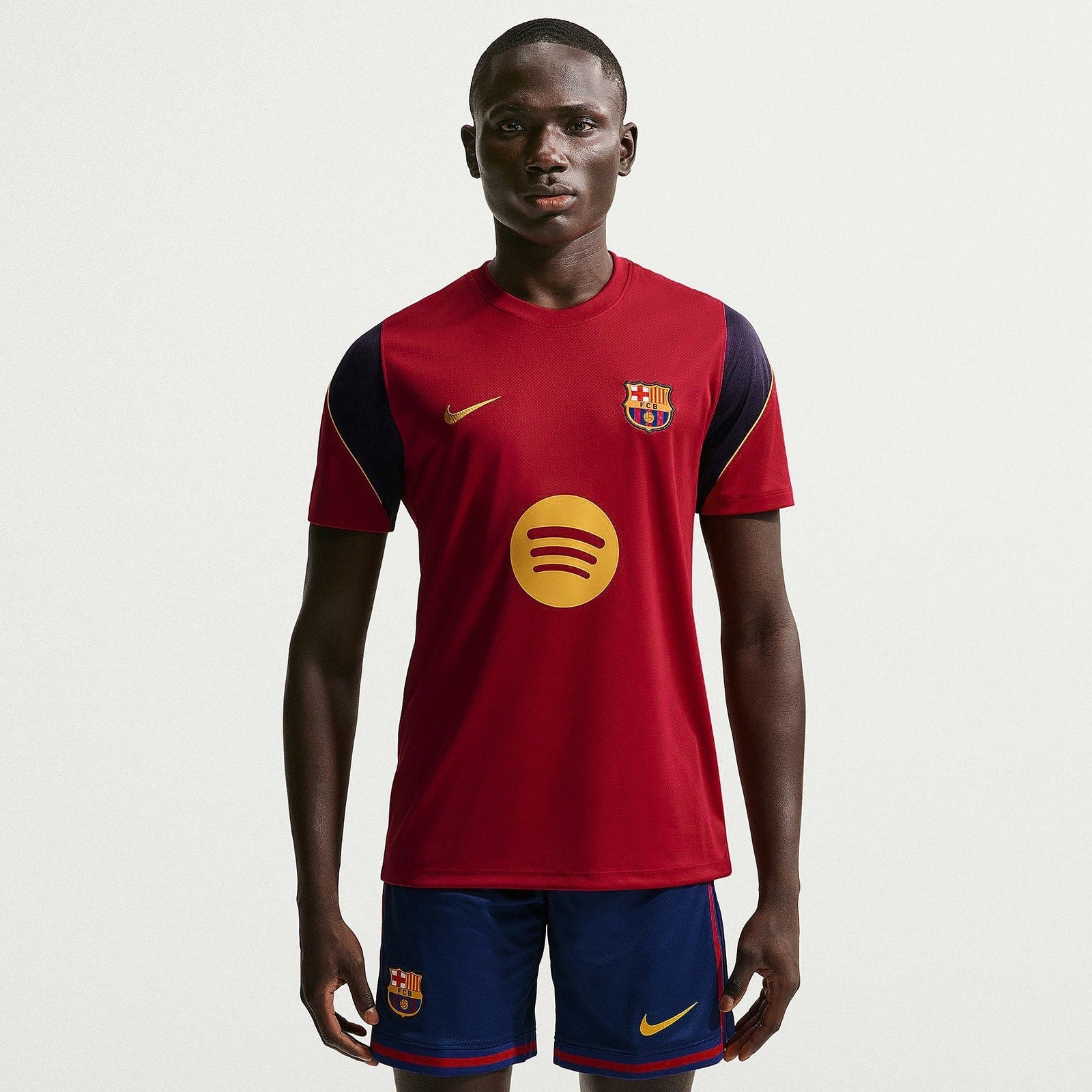 Barcelona 26/27 Training Jersey - worn by model front